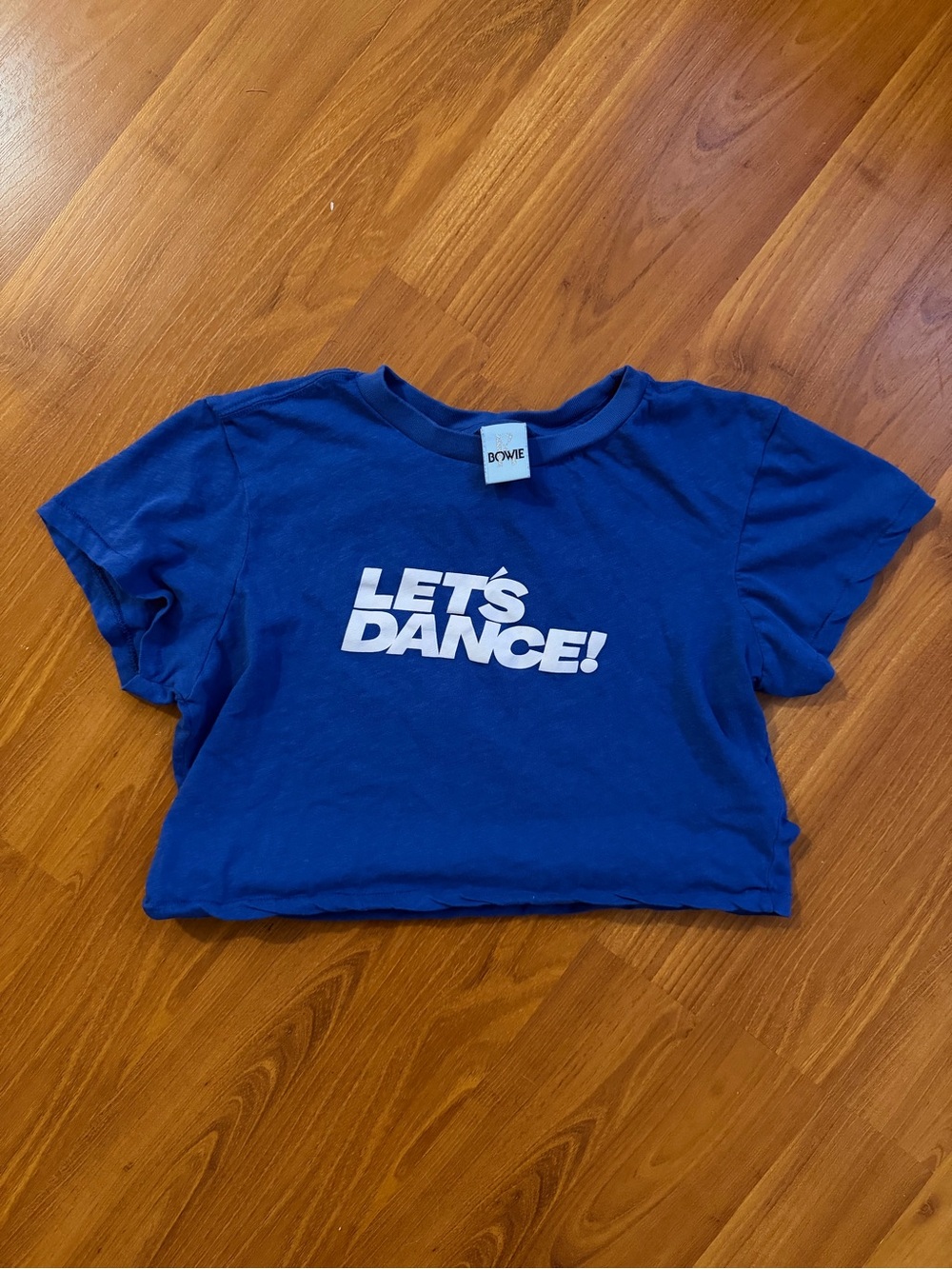 Réalisation Par Blue "LET'S DANCE!" Cropped Tee